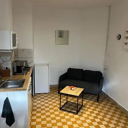Centre *